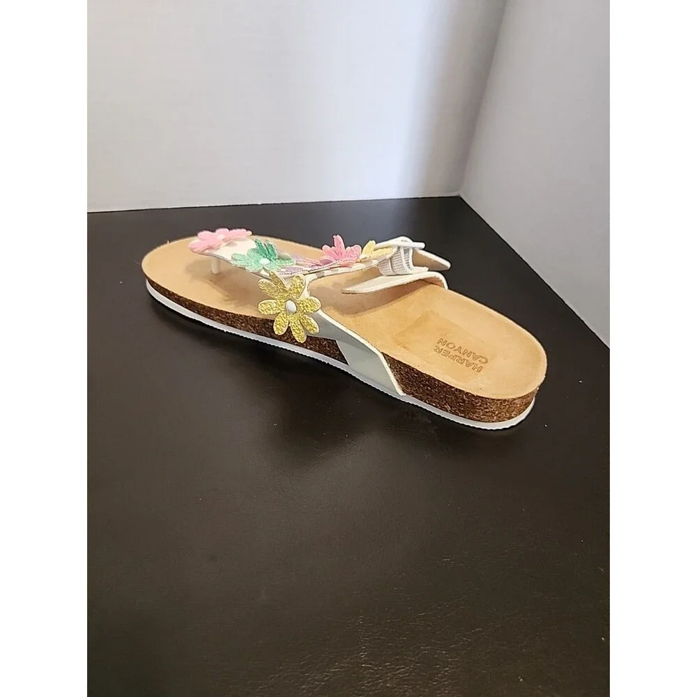 Harper Canyon Kids Girls White LEONA Floral Flip Flop Sandals Size 4 NWOT